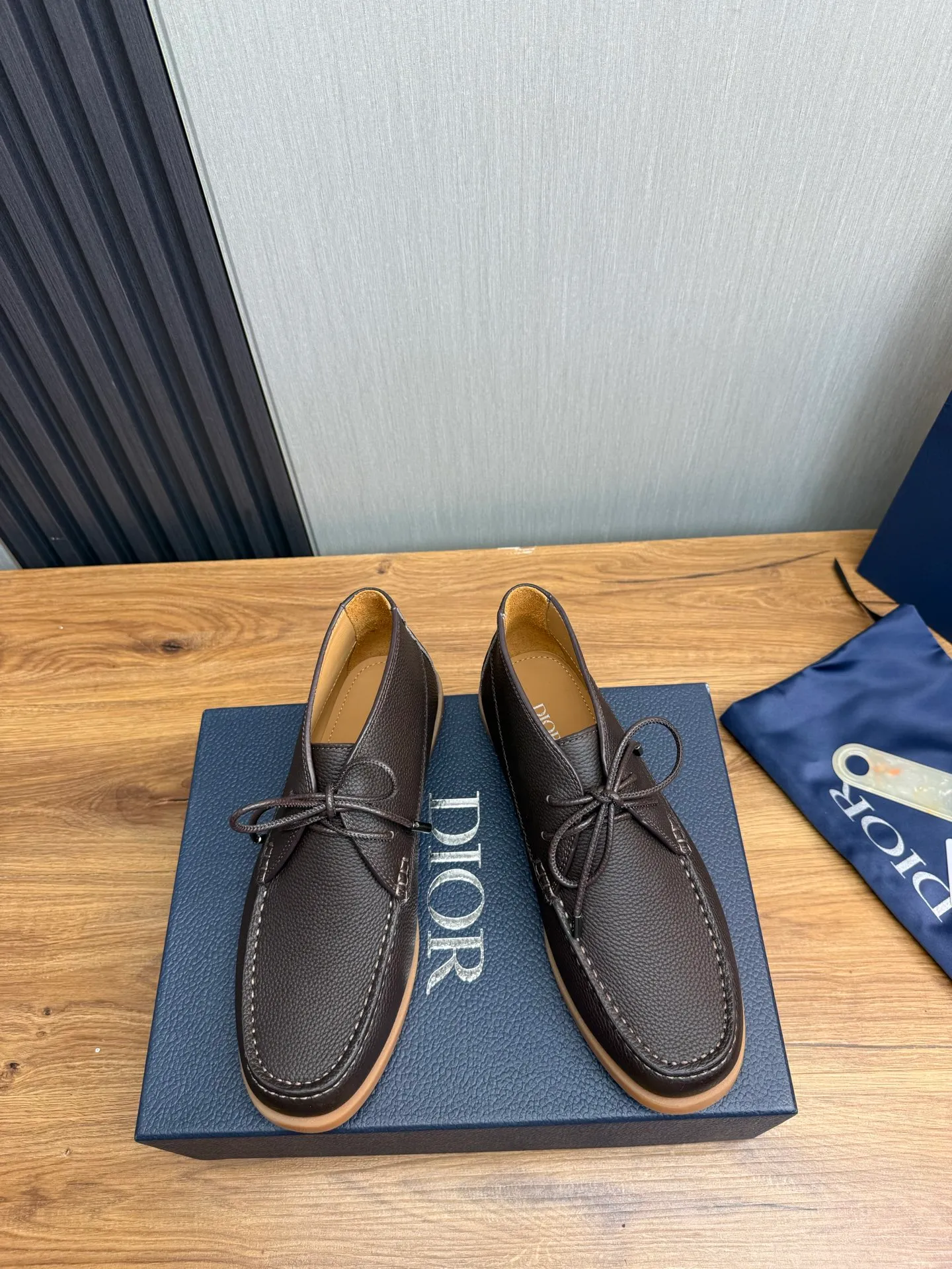 Factory price 620💰 [Dior] Men’s official website na hot sale🔥Imported cowhide + cowhide lining. Original rubber wear-resistant outsole. High quality shipment ⬆️Code number 38-44, (45 customized)